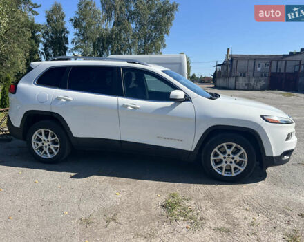 Білий Джип Cherokee, об'ємом двигуна 3.2 л та пробігом 255 тис. км за 13200 $, фото 14 на Automoto.ua