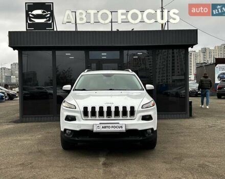 Белый Джип Чероки, объемом двигателя 3.24 л и пробегом 101 тыс. км за 16490 $, фото 2 на Automoto.ua