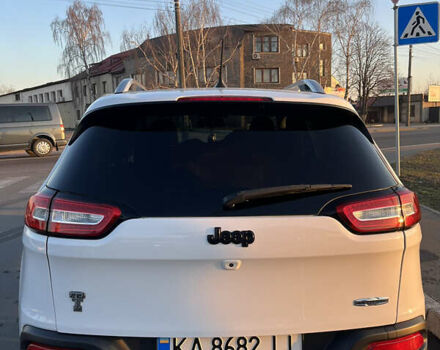 Белый Джип Чероки, объемом двигателя 2.36 л и пробегом 126 тыс. км за 15500 $, фото 9 на Automoto.ua