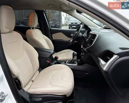 Белый Джип Чероки, объемом двигателя 3.24 л и пробегом 101 тыс. км за 16490 $, фото 11 на Automoto.ua