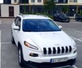 Белый Джип Чероки, объемом двигателя 2.4 л и пробегом 210 тыс. км за 12000 $, фото 1 на Automoto.ua
