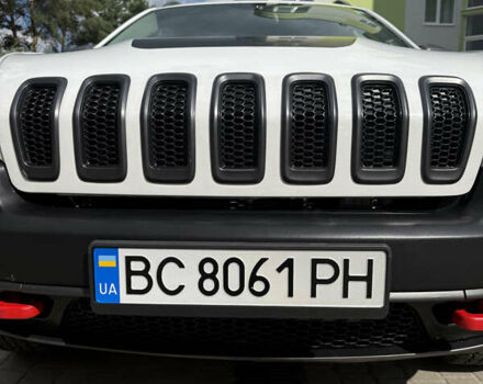 Белый Джип Чероки, объемом двигателя 3.24 л и пробегом 175 тыс. км за 16000 $, фото 18 на Automoto.ua