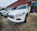 Белый Джип Чероки, объемом двигателя 2 л и пробегом 137 тыс. км за 12800 $, фото 1 на Automoto.ua