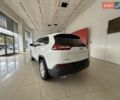 Джип Чероки 2015 в Черновцах на Automoto.ua Белый Джип Чероки, объемом двигателя 2.36 л и пробегом 123 тыс. км за 12990 $, фото 16 на Automoto.ua