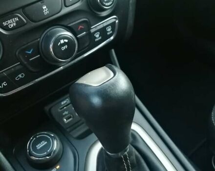 Білий Джип Cherokee, об'ємом двигуна 2.4 л та пробігом 202 тис. км за 12200 $, фото 11 на Automoto.ua