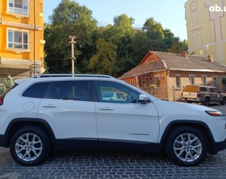 Белый Джип Чероки, объемом двигателя 0 л и пробегом 110 тыс. км за 14000 $, фото 2 на Automoto.ua