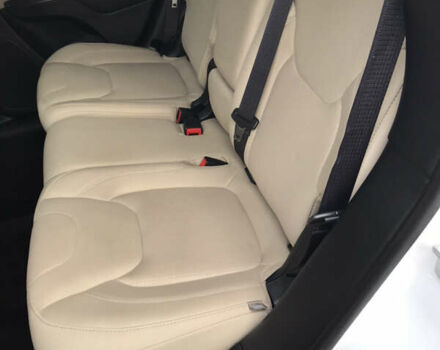 Джип Чероки 2015 в Киеве на Automoto.ua Белый Джип Чероки, объемом двигателя 3.24 л и пробегом 100 тыс. км за 15200 $, фото 34 на Automoto.ua