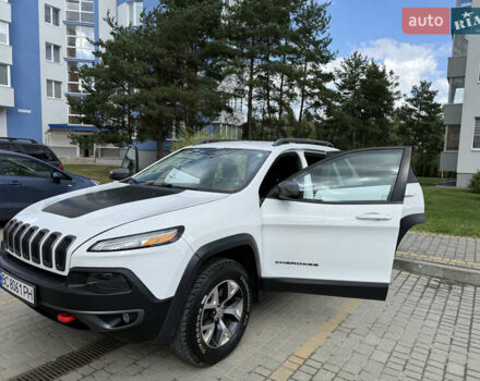 Белый Джип Чероки, объемом двигателя 3.24 л и пробегом 175 тыс. км за 16000 $, фото 41 на Automoto.ua