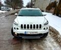 Белый Джип Чероки, объемом двигателя 2 л и пробегом 25700 тыс. км за 16000 $, фото 1 на Automoto.ua