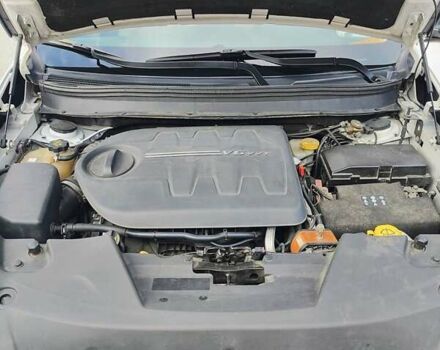 Джип Cherokee 2015 у Києві на Automoto.ua Білий Джип Cherokee, об'ємом двигуна 3.24 л та пробігом 148 тис. км за 13800 $, фото 20 на Automoto.ua