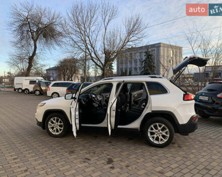 Білий Джип Cherokee, об'ємом двигуна 2.36 л та пробігом 297 тис. км за 9650 $, фото 27 на Automoto.ua