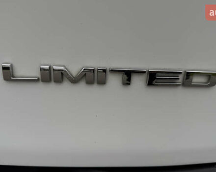 Белый Джип Чероки, объемом двигателя 2.36 л и пробегом 170 тыс. км за 13200 $, фото 27 на Automoto.ua