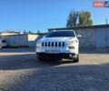 Белый Джип Чероки, объемом двигателя 2.4 л и пробегом 170 тыс. км за 11500 $, фото 1 на Automoto.ua