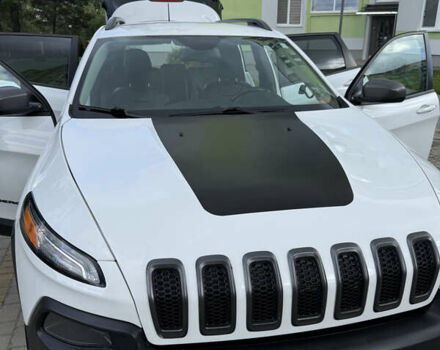 Белый Джип Чероки, объемом двигателя 3.24 л и пробегом 175 тыс. км за 16000 $, фото 16 на Automoto.ua