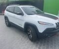 Белый Джип Чероки, объемом двигателя 2 л и пробегом 120 тыс. км за 13572 $, фото 1 на Automoto.ua