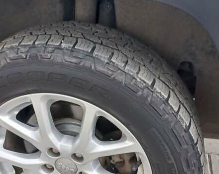 Білий Джип Cherokee, об'ємом двигуна 2.4 л та пробігом 221 тис. км за 12550 $, фото 11 на Automoto.ua