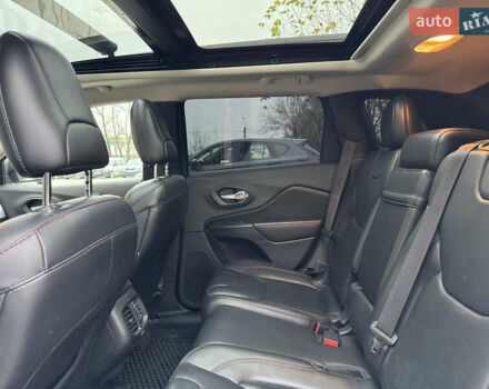 Білий Джип Cherokee, об'ємом двигуна 3.24 л та пробігом 185 тис. км за 16000 $, фото 15 на Automoto.ua