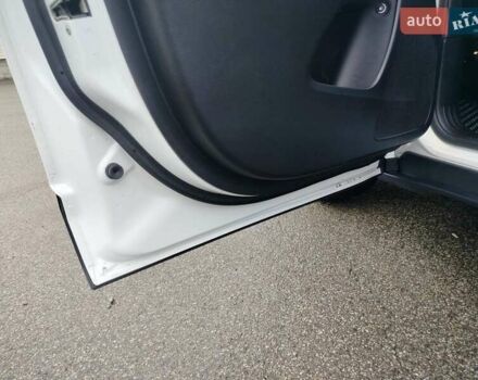 Белый Джип Чероки, объемом двигателя 0 л и пробегом 189 тыс. км за 11700 $, фото 27 на Automoto.ua