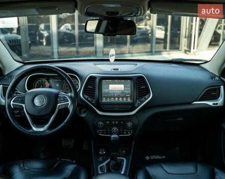 Белый Джип Чероки, объемом двигателя 3.24 л и пробегом 186 тыс. км за 17900 $, фото 22 на Automoto.ua