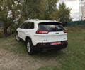 Джип Чероки 2015 в Киеве на Automoto.ua Белый Джип Чероки, объемом двигателя 3.24 л и пробегом 100 тыс. км за 15200 $, фото 22 на Automoto.ua