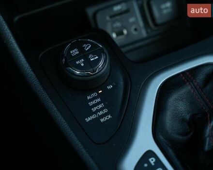 Белый Джип Чероки, объемом двигателя 3.24 л и пробегом 186 тыс. км за 17900 $, фото 32 на Automoto.ua