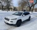 Білий Джип Cherokee, об'ємом двигуна 2.36 л та пробігом 135 тис. км за 13000 $, фото 1 на Automoto.ua
