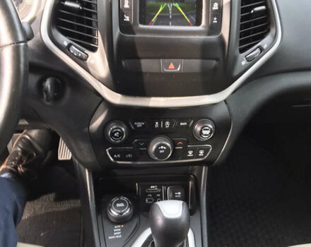 Джип Чероки 2015 в Киеве на Automoto.ua Белый Джип Чероки, объемом двигателя 3.24 л и пробегом 100 тыс. км за 15200 $, фото 57 на Automoto.ua