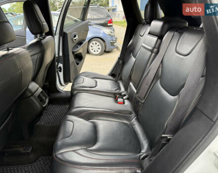 Белый Джип Чероки, объемом двигателя 3.24 л и пробегом 175 тыс. км за 16000 $, фото 34 на Automoto.ua