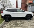 Білий Джип Cherokee, об'ємом двигуна 3.24 л та пробігом 185 тис. км за 16000 $, фото 5 на Automoto.ua
