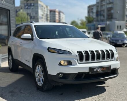 Белый Джип Чероки, объемом двигателя 2.4 л и пробегом 290 тыс. км за 12500 $, фото 3 на Automoto.ua