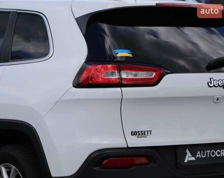 Білий Джип Cherokee, об'ємом двигуна 2.36 л та пробігом 163 тис. км за 15500 $, фото 7 на Automoto.ua