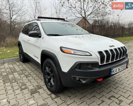 Білий Джип Cherokee, об'ємом двигуна 3.24 л та пробігом 185 тис. км за 16000 $, фото 2 на Automoto.ua