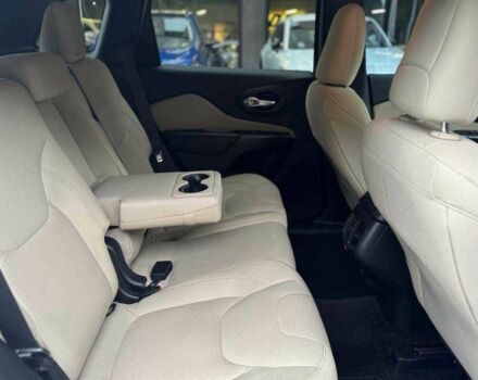 Білий Джип Cherokee, об'ємом двигуна 2.4 л та пробігом 48 тис. км за 15500 $, фото 16 на Automoto.ua