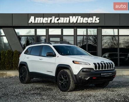 Белый Джип Чероки, объемом двигателя 3.24 л и пробегом 186 тыс. км за 17900 $, фото 2 на Automoto.ua