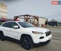 Білий Джип Cherokee, об'ємом двигуна 2.36 л та пробігом 160 тис. км за 13500 $, фото 1 на Automoto.ua