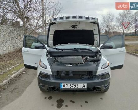 Белый Джип Чероки, объемом двигателя 3.2 л и пробегом 70 тыс. км за 21500 $, фото 19 на Automoto.ua