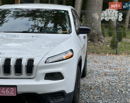 Білий Джип Cherokee, об'ємом двигуна 2.4 л та пробігом 165 тис. км за 11999 $, фото 4 на Automoto.ua