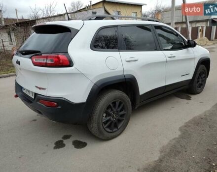 Белый Джип Чероки, объемом двигателя 3.2 л и пробегом 70 тыс. км за 21500 $, фото 4 на Automoto.ua