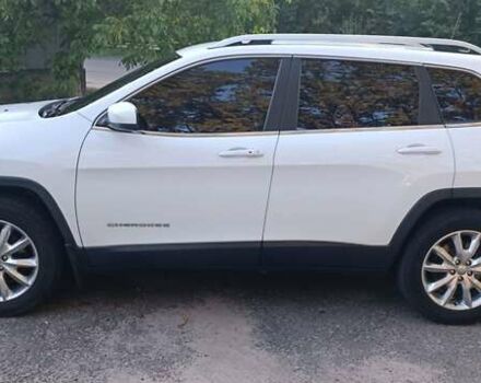 Білий Джип Cherokee, об'ємом двигуна 2.36 л та пробігом 161 тис. км за 16000 $, фото 3 на Automoto.ua