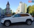 Белый Джип Чероки, объемом двигателя 2.36 л и пробегом 105 тыс. км за 14000 $, фото 8 на Automoto.ua
