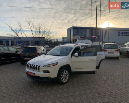 Білий Джип Cherokee, об'ємом двигуна 2.36 л та пробігом 297 тис. км за 9650 $, фото 26 на Automoto.ua