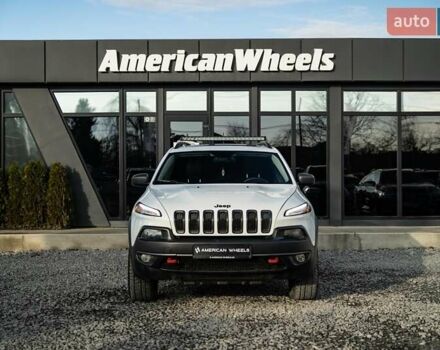 Белый Джип Чероки, объемом двигателя 3.24 л и пробегом 186 тыс. км за 17900 $, фото 1 на Automoto.ua