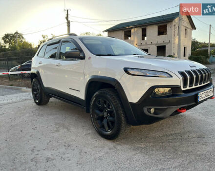 Білий Джип Cherokee, об'ємом двигуна 2.36 л та пробігом 184 тис. км за 13800 $, фото 6 на Automoto.ua