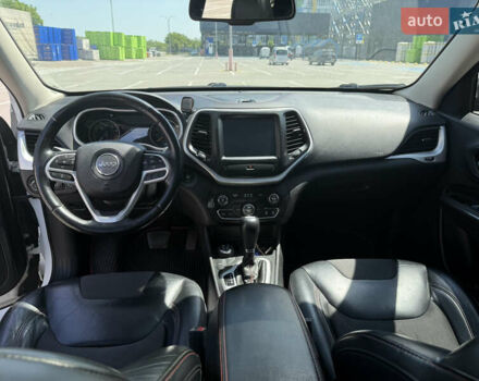 Білий Джип Cherokee, об'ємом двигуна 3.24 л та пробігом 163 тис. км за 15200 $, фото 9 на Automoto.ua