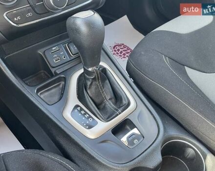 Белый Джип Чероки, объемом двигателя 3.24 л и пробегом 164 тыс. км за 12900 $, фото 18 на Automoto.ua
