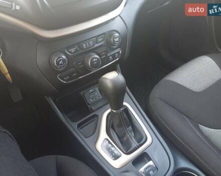 Белый Джип Чероки, объемом двигателя 3.24 л и пробегом 142 тыс. км за 13500 $, фото 10 на Automoto.ua