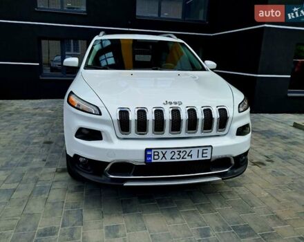 Белый Джип Чероки, объемом двигателя 2.36 л и пробегом 197 тыс. км за 12899 $, фото 5 на Automoto.ua