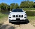 Белый Джип Чероки, объемом двигателя 3.2 л и пробегом 129 тыс. км за 10000 $, фото 2 на Automoto.ua