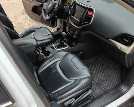 Белый Джип Чероки, объемом двигателя 3.2 л и пробегом 140 тыс. км за 13700 $, фото 7 на Automoto.ua