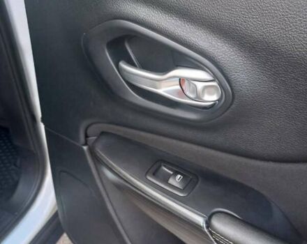 Белый Джип Чероки, объемом двигателя 3.24 л и пробегом 142 тыс. км за 13500 $, фото 17 на Automoto.ua